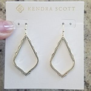 Kendra Scott Sophia Drop Earrings In Gold BRAND NEW